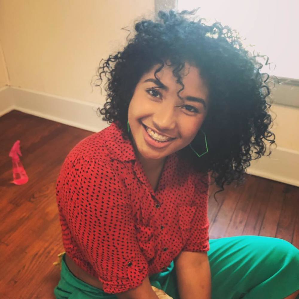 Meet your Posher, Alexis